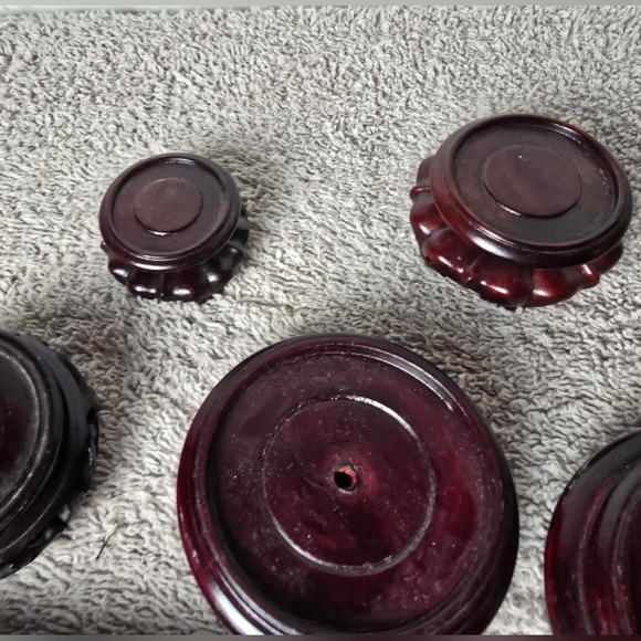 Elegant Wooden Display Stands A  Set Of 8 Different Sizes - Picture 4 of 10